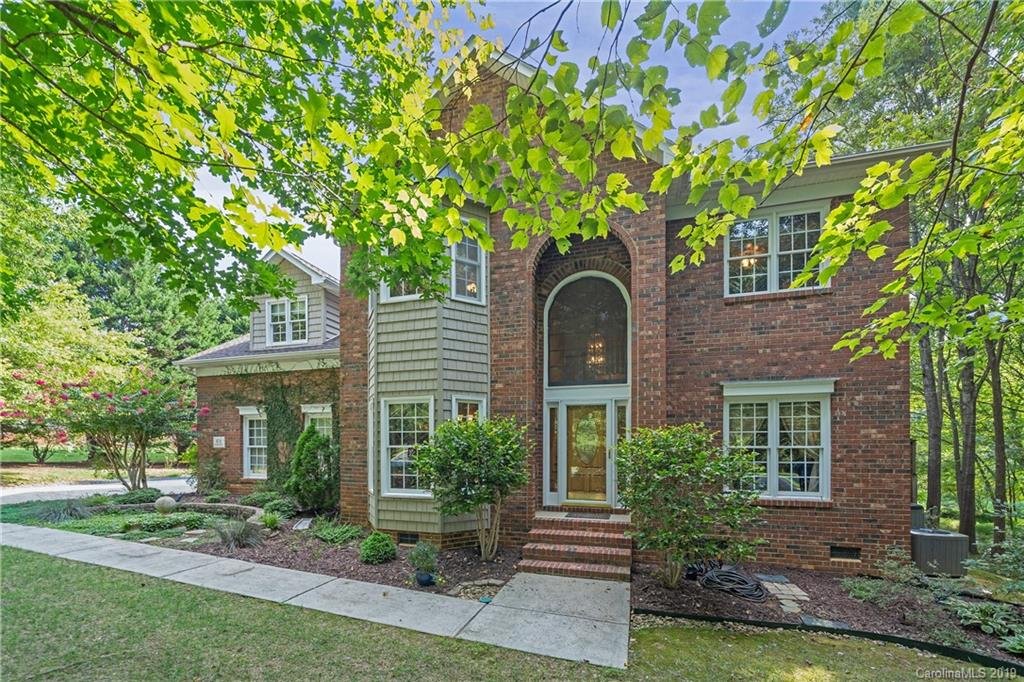 414 Hunters Pointe Drive