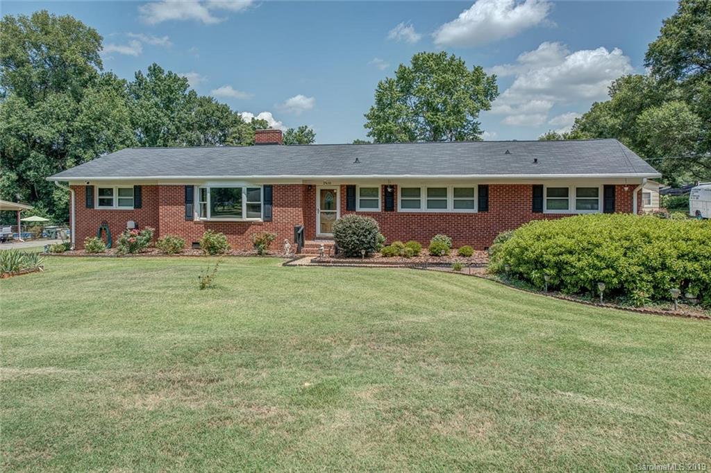 Property image 1 at 2410 Pamela Street, Gastonia, NC 28054