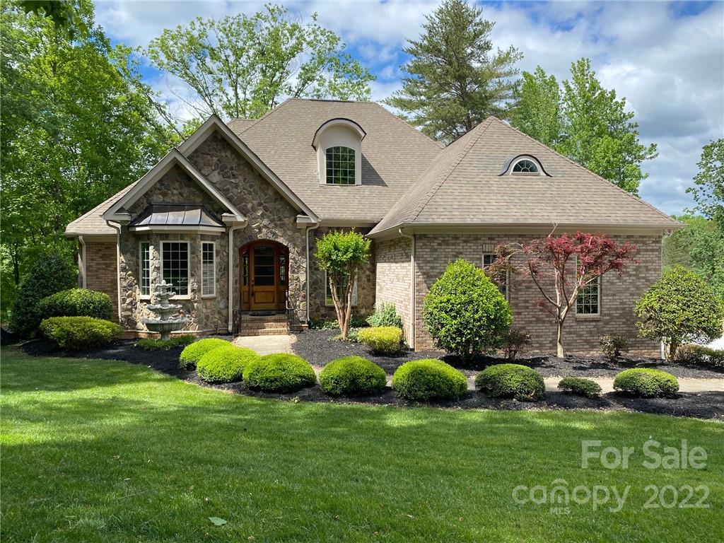 Property image 1 at 185 Bay Shore Loop, Mooresville, NC 28117