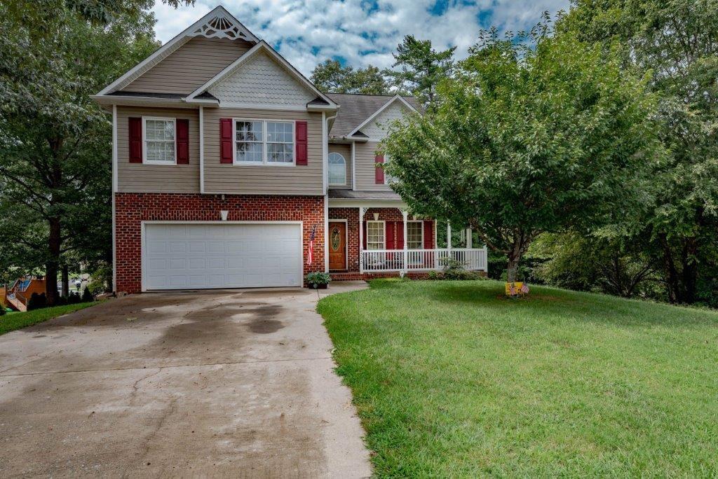 Property image 1 at 2595 Knoll Ridge Court, Hickory, NC 28602