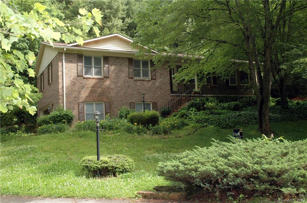 Property image 1 at 25 Legendary Road, Hendersonville, NC 28739