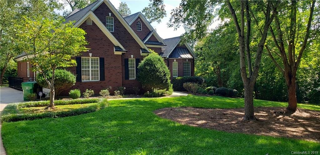 9116 Castle Garden Lane