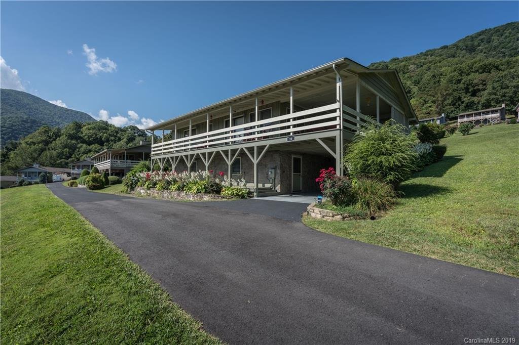 Property image 1 at 10 Onyx Lane, Maggie Valley, NC 28751