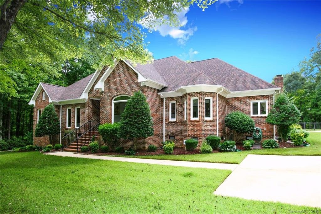 Property image 1 at 1420 Antioch Church Road, Matthews, NC 28104