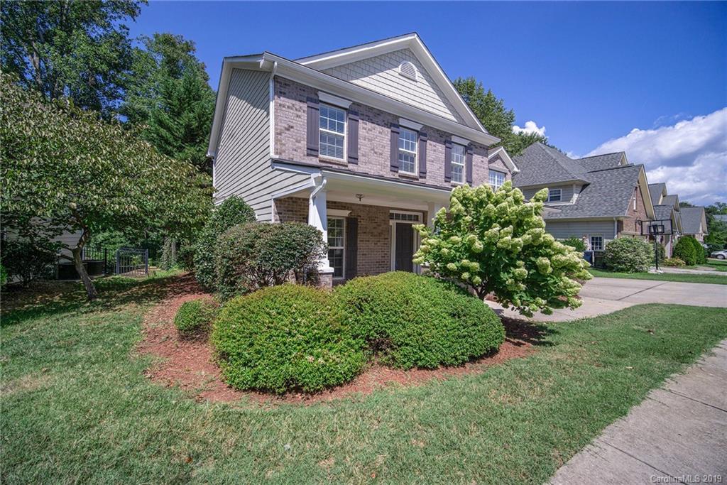 Property image 1 at 20109 Coachmans Wood Lane, Cornelius, NC 28031