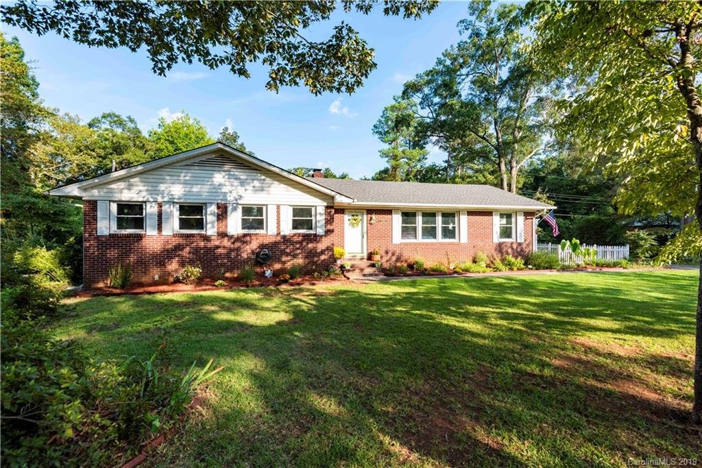 1249 Christopher Circle