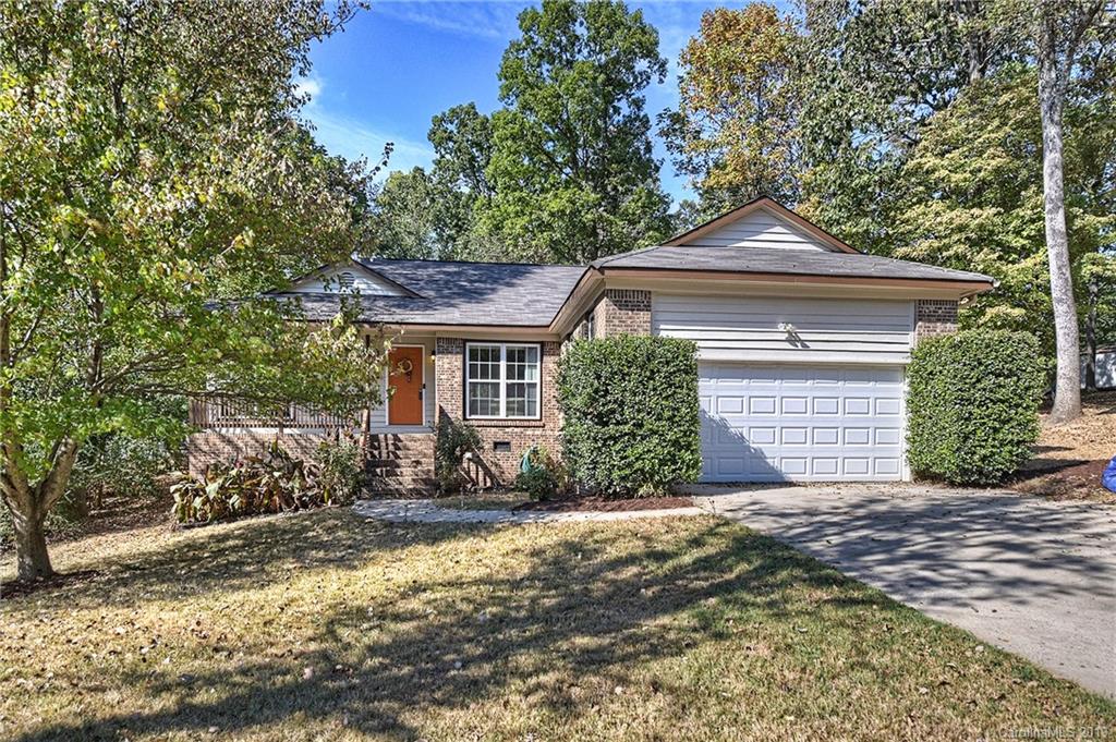 Property image 1 at 1938 Crooked Creek Drive, Charlotte, NC 28214