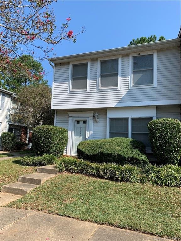 Property image 1 at 7511 Holly Grove Court, Charlotte, NC 28227