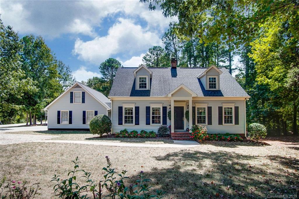 8001 Kingsland Drive