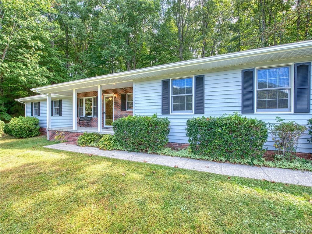 Property image 1 at 39 Chateau Place, Waynesville, NC 28785