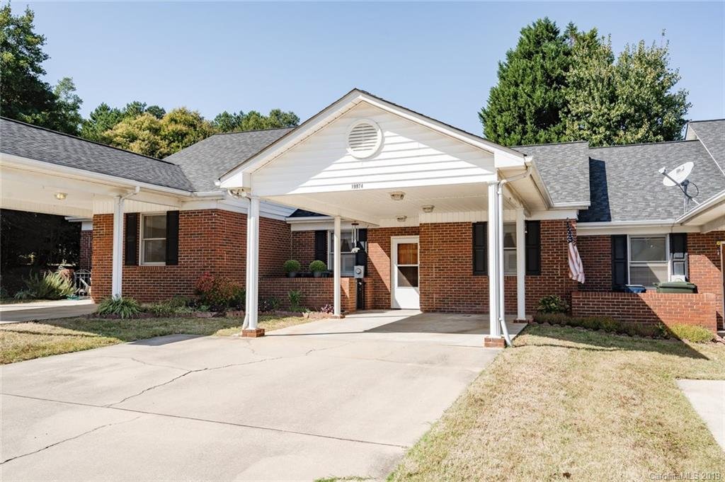 19974 Oak Leaf Circle