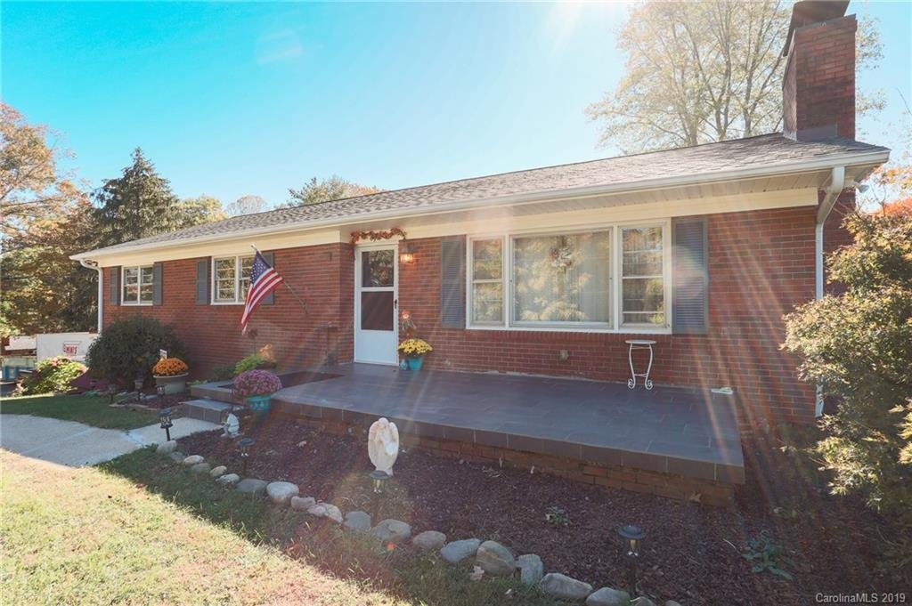 Property image 1 at 9 Sedgefield Road, Candler, NC 28715