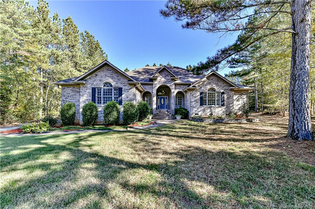 Property image 1 at 6305 Brockton Court, Mount Holly, NC 28120