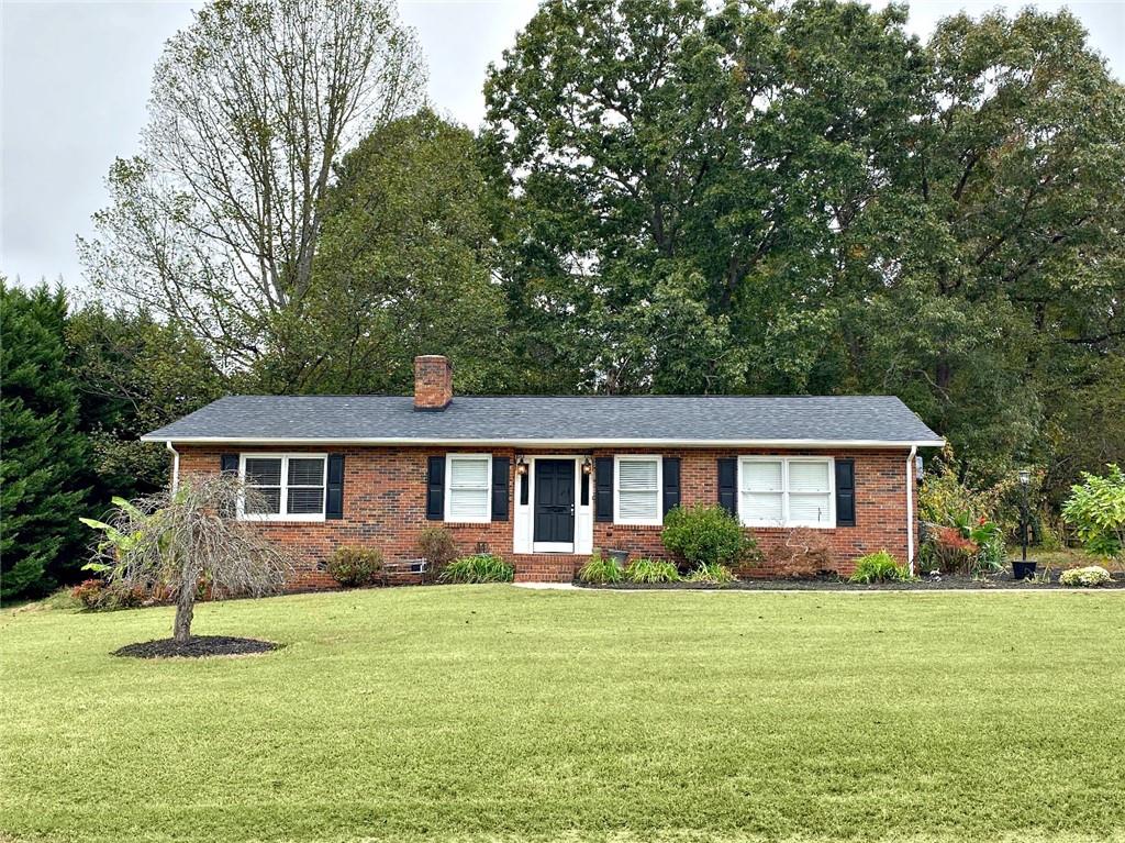 Property image 1 at 1321 Hidden Creek Circle, Hickory, NC 28602