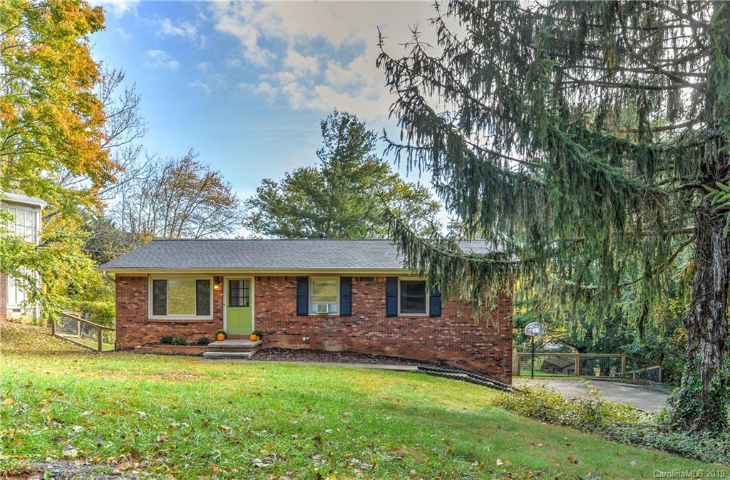 Property image 1 at 8 Hillview Circle, Asheville, NC 28805