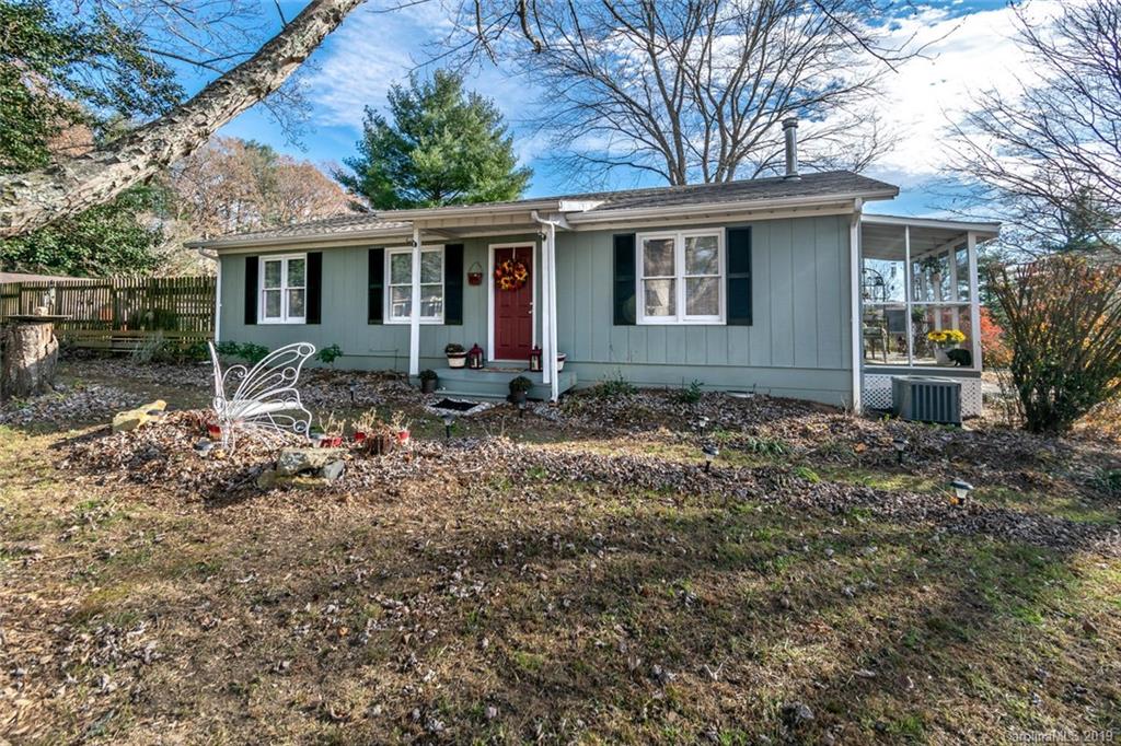 Property image 1 at 21 Stoney Nob Drive, Hendersonville, NC 28792