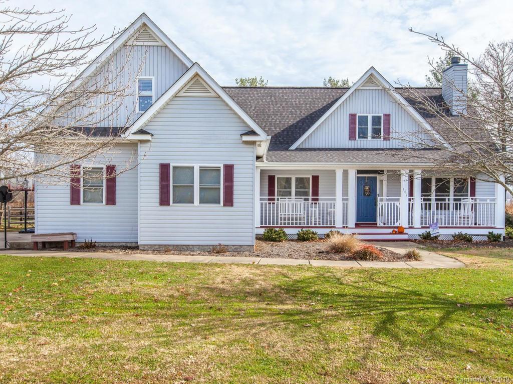 Property image 1 at 102 Kingfisher Lane, Mills River, NC 28759