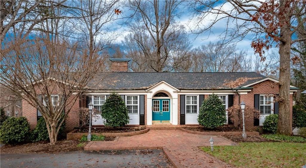 Property image 1 at 1064 6th Avenue, Hickory, NC 28601