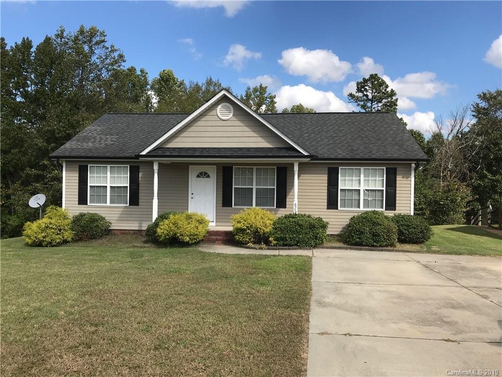 825 Loch Lomond Circle