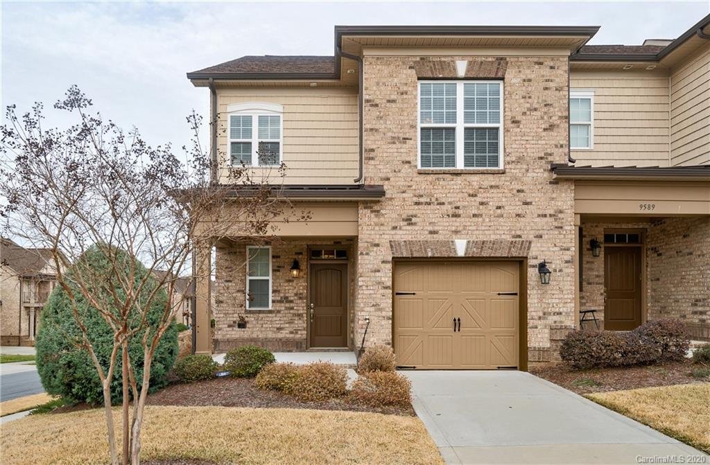 9585 Camberley Avenue