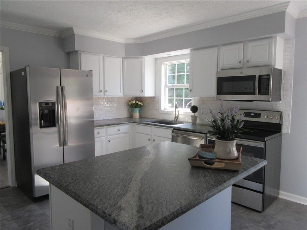 Property image 1 at 912 43rd Avenue, Hickory, NC 28601