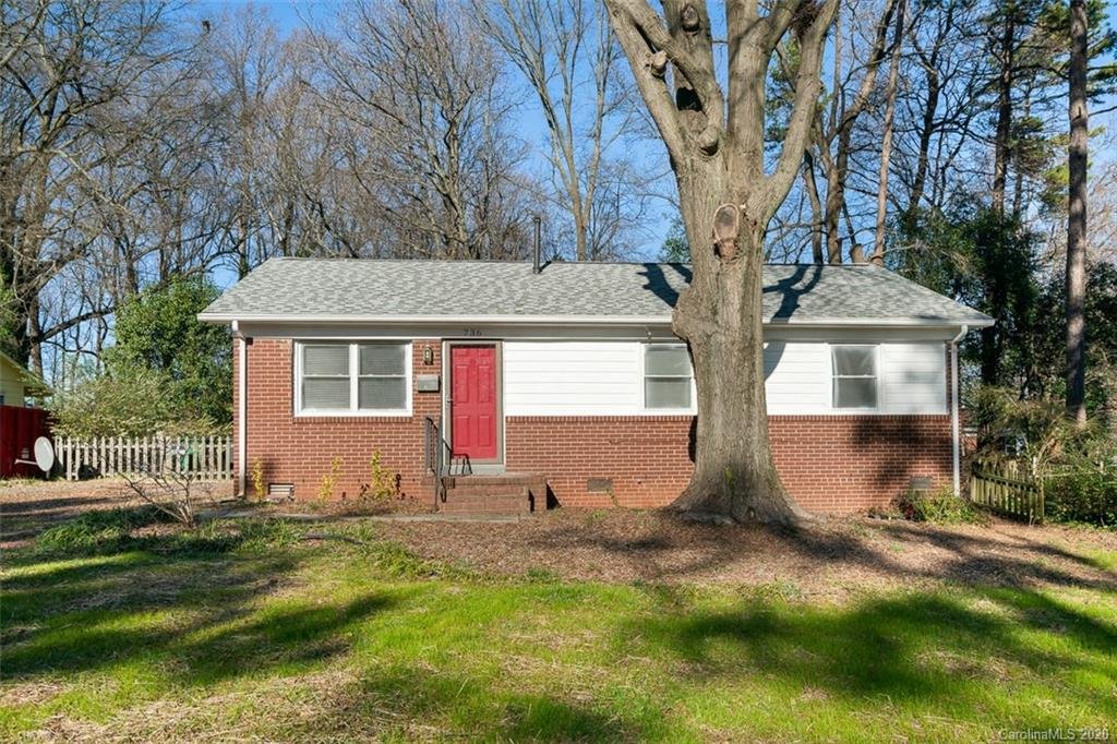 Property image 1 at 736 Pritchard Street, Charlotte, NC 28208