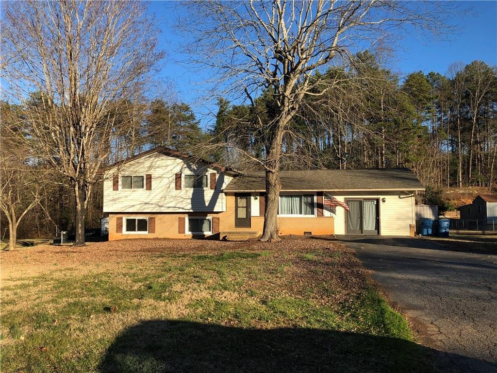 Property image 1 at 2230 24th Street Circle, Hickory, NC 28601