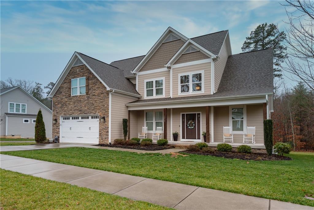 Property image 1 at 1210 Ne 39th Avenue, Hickory, NC 28601