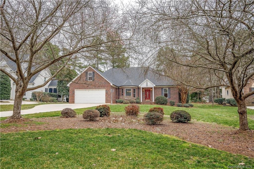 Property image 1 at 8008 Saint Andrews Lane, Stanley, NC 28164