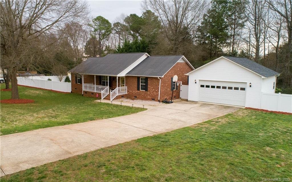 Property image 1 at 142 Scotch Pine Drive, York, SC 29745