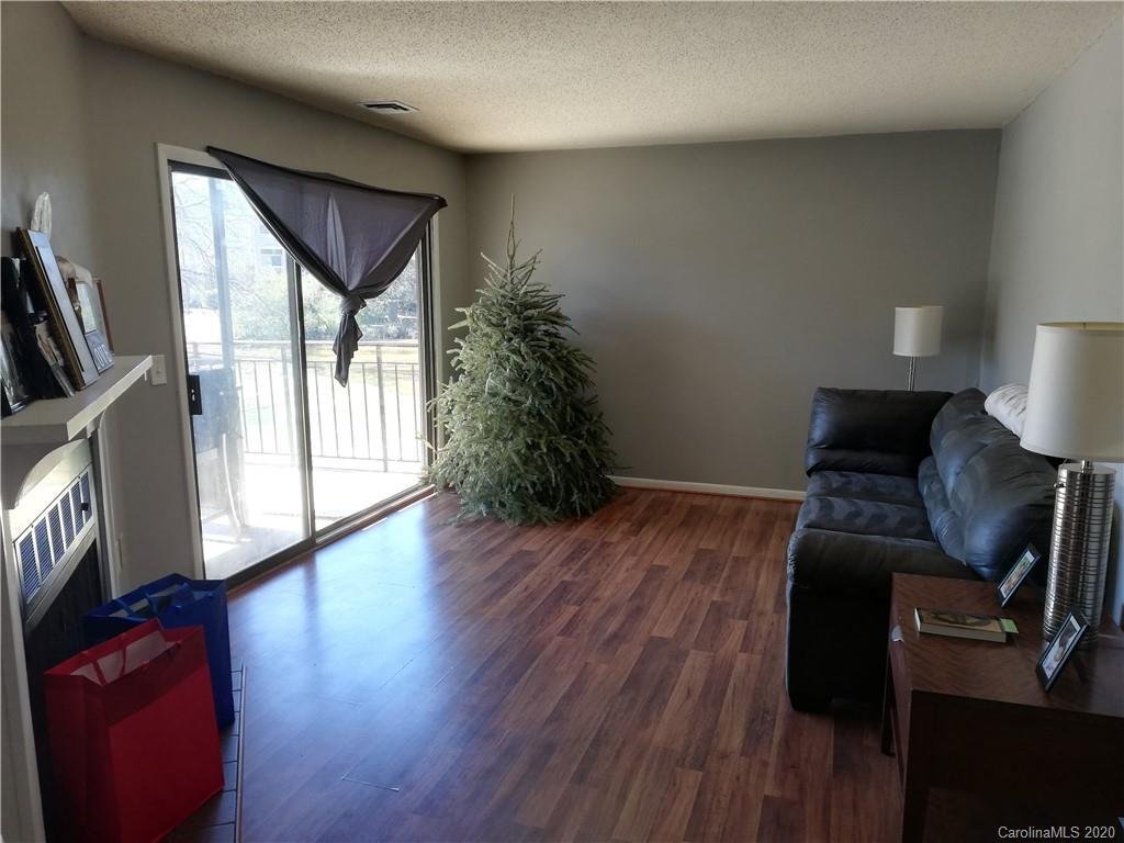 Property image 1 at 4822 Spring Lake Drive, Charlotte, NC 28212