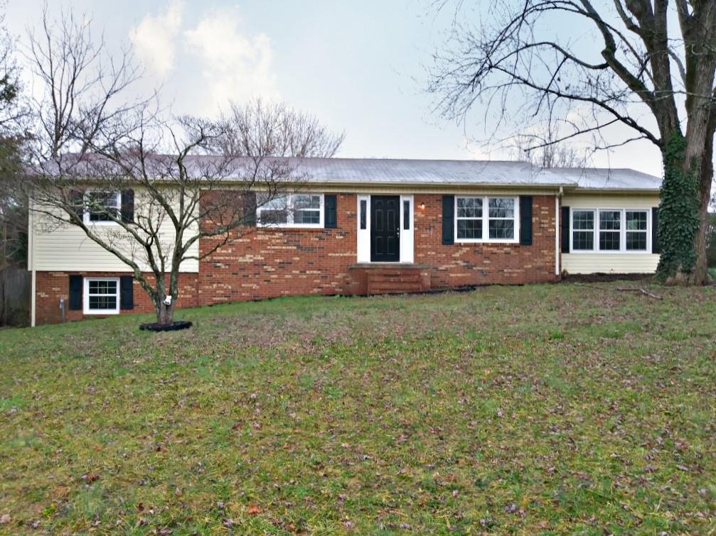 Property image 1 at 3236 27th Street, Hickory, NC 28601