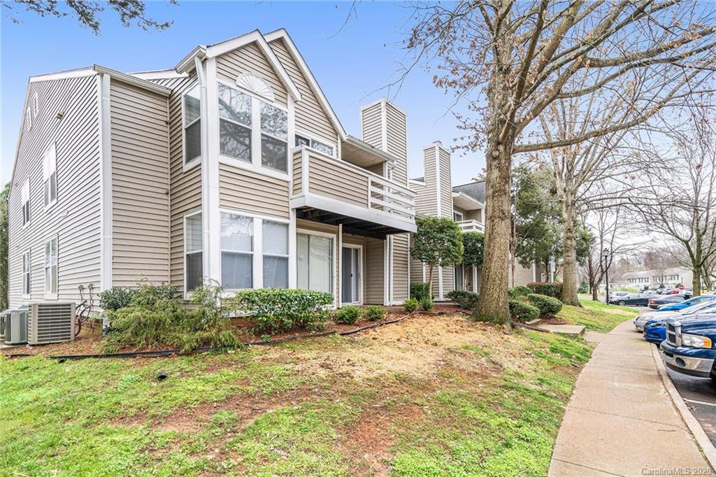 Property image 1 at 9627 Vinca Circle, Charlotte, NC 28213