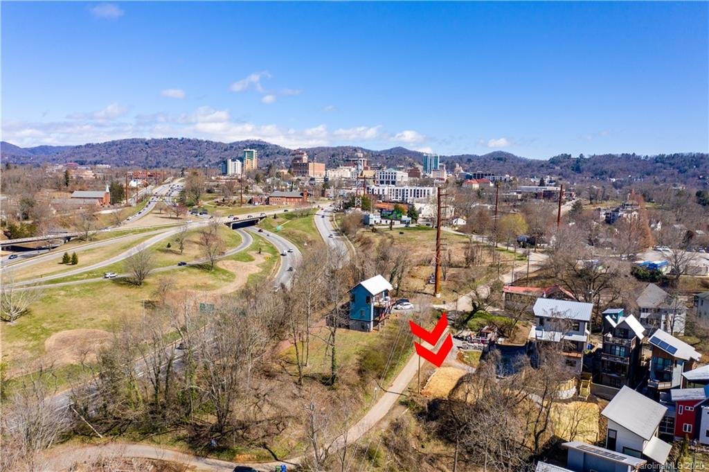 Property image 1 at 99999 Club Street, Asheville, NC 28801