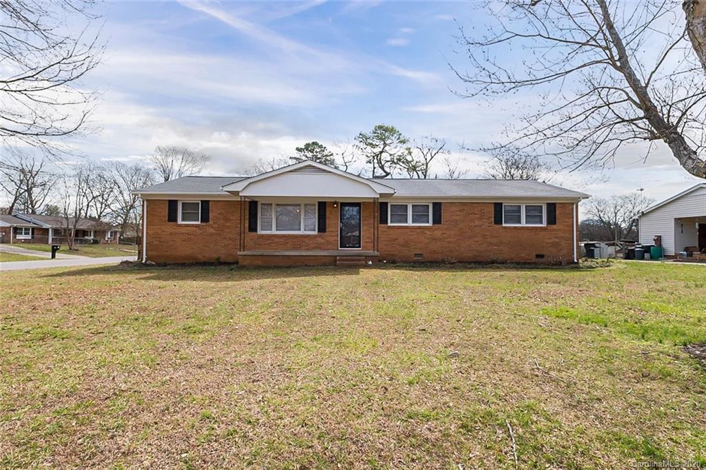 Property image 1 at 3405 Cinderella Drive, Dallas, NC 28034