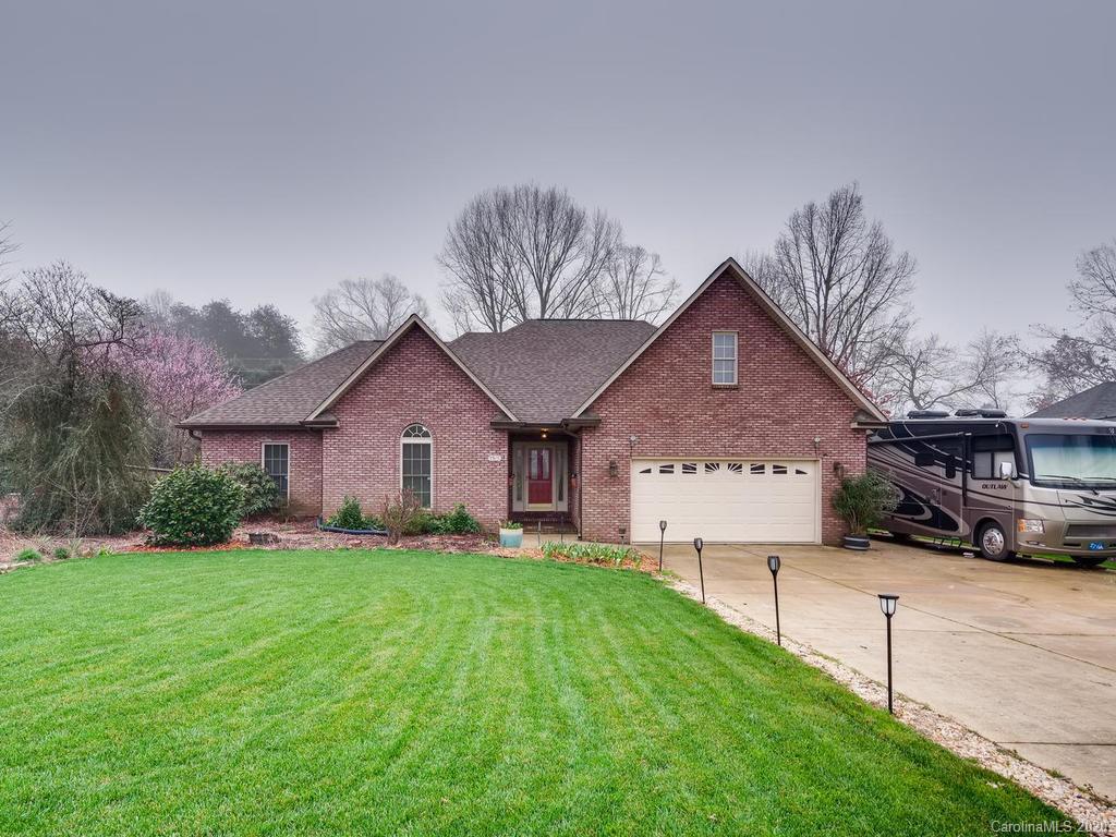 Property image 1 at 1899 Cameron Heights Circle, Denver, NC 28037