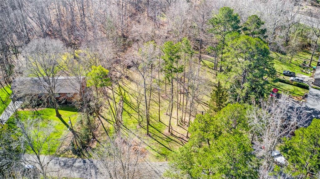 Property image 1 at 300 Beverly Circle, Charlotte, NC 28270