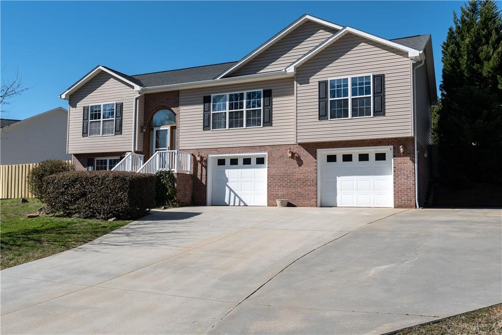 6 Granite Creek Drive