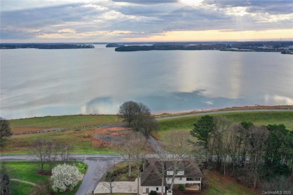 Property image 1 at 8050 Ravenwood Lane, Stanley, NC 28164