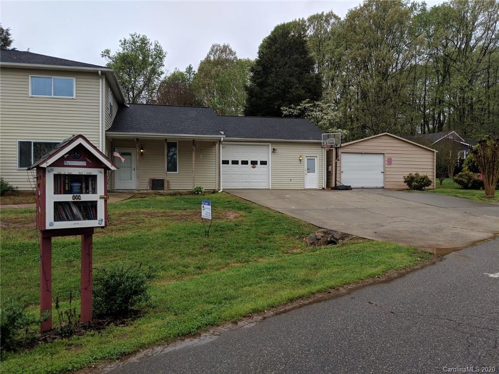 Property image 1 at 174 Crystal Circle, Mooresville, NC 28117