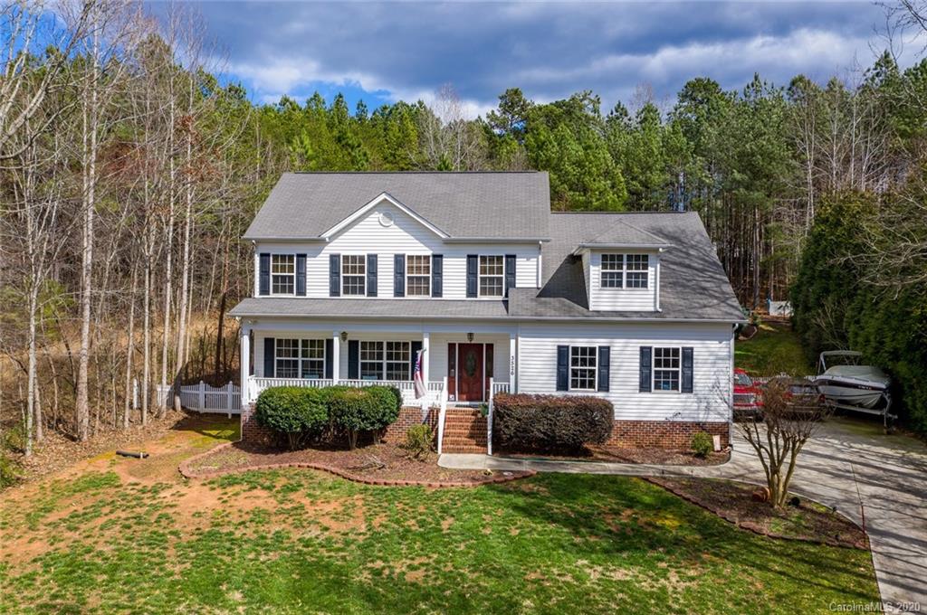 3526 Lake Bluff Drive