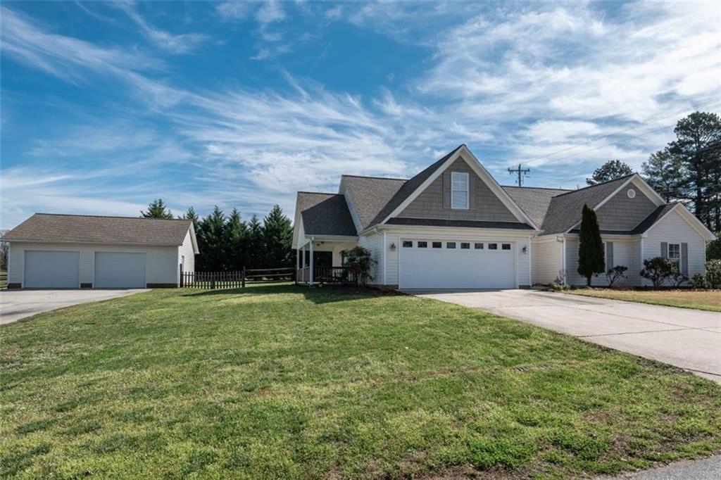 Property image 1 at 3632 Creek Ridge Drive, Denver, NC 28037