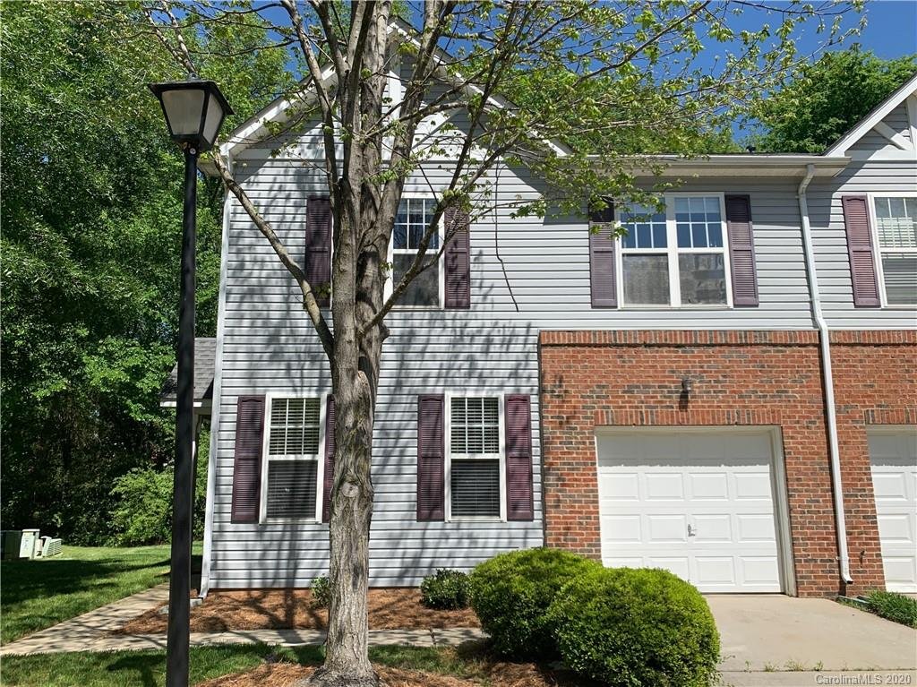 Property image 1 at 10716 Essex Hall Drive, Charlotte, NC 28277