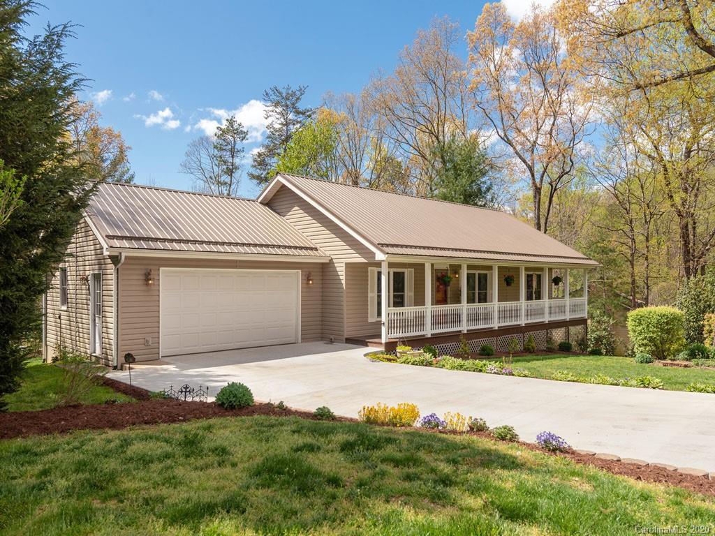 Property image 1 at 36 Starlight Lane, Hendersonville, NC 28792