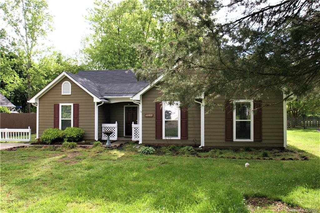 Property image 1 at 10527 Queensmead Circle, Charlotte, NC 28273