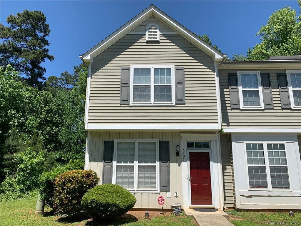 Property image 1 at 5707 Seths Drive, Charlotte, NC 28269