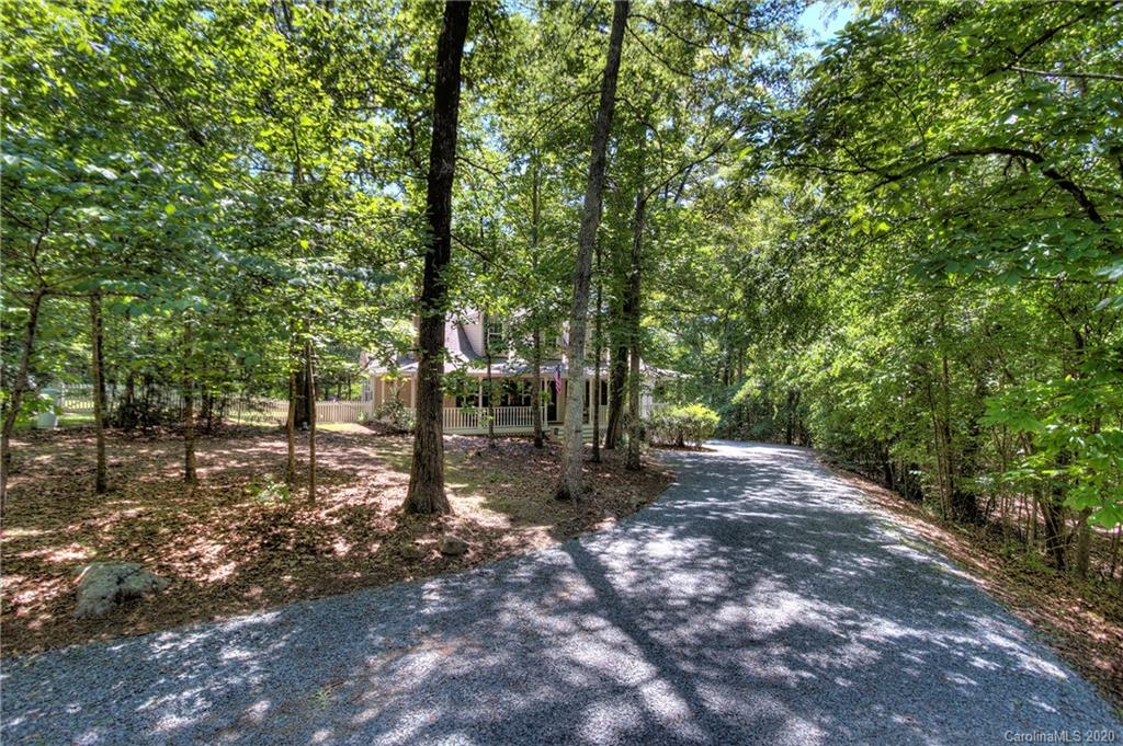 Property image 1 at 6911 Live Oaks Lane, Waxhaw, NC 28173