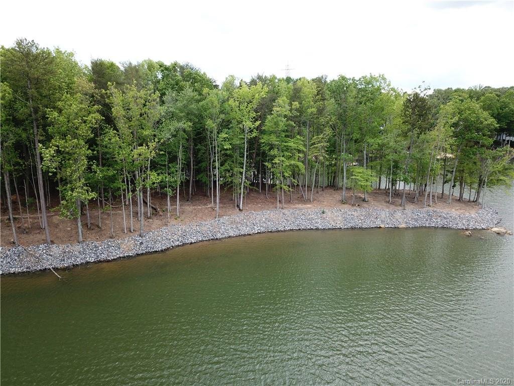 Property image 1 at 125 Hawkes Point Drive, Troutman, NC 28166