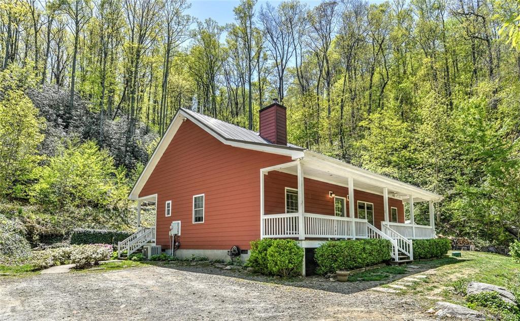 Property image 1 at 1632 Old Mill Road, Hendersonville, NC 28792