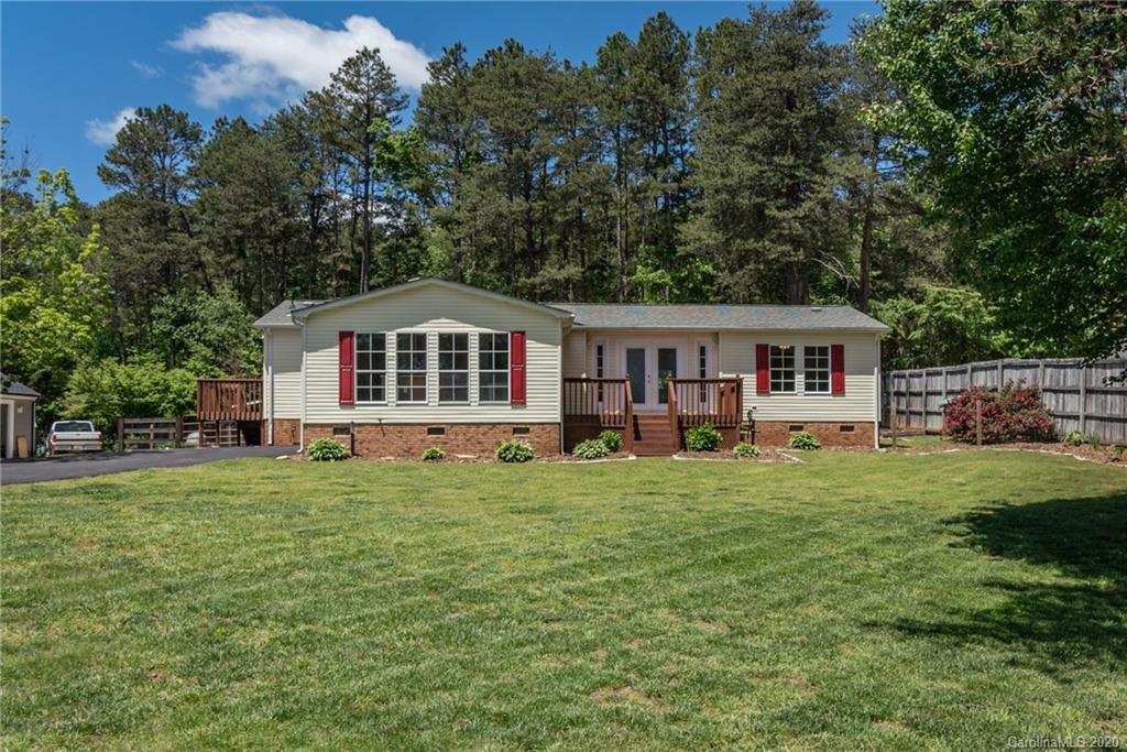 Property image 1 at 6900 Navajo Trail, Sherrills Ford, NC 28673